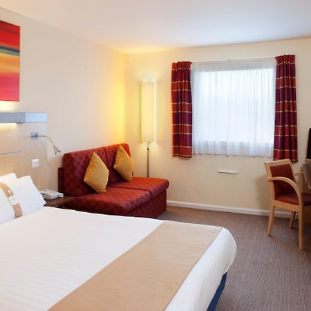 Holiday Inn Express Cardiff Airport, An Ihg Hotel Eksteriør billede